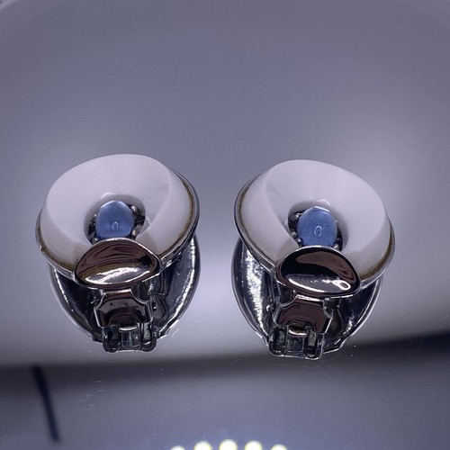 Krone Trifari Santa Anita weiß Duroplast Kunststoff blau Kunstschmuck Clip Ons Vintage