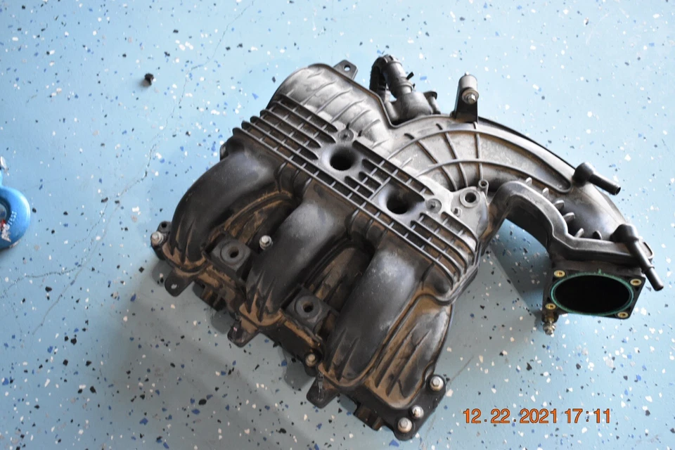 Lincoln MKZ 2010 colector de admisión Foto 2 de 3