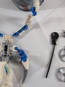 LEGO BIONICLE: Visorak Suukorak (8747) Complete With Instructions And Canister