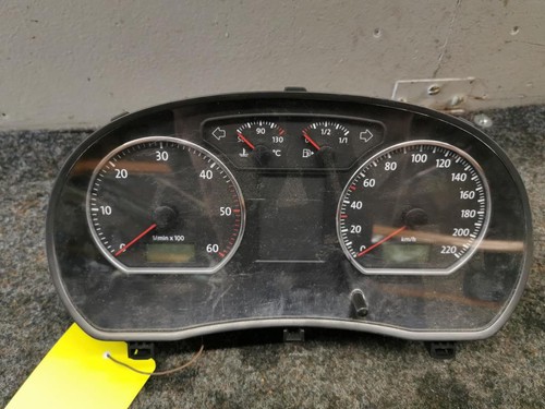 VW Cross Polo 9n3 BJ2007 Kombiinstrument Tacho 1.4TDI 51KW 6Q0920804K