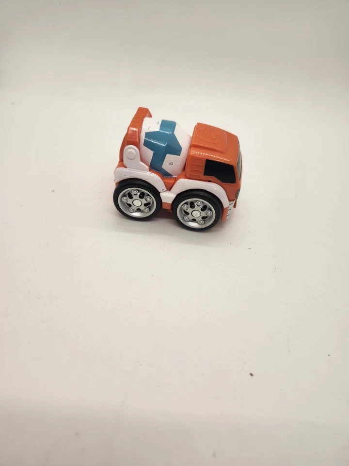 TRANSFORMERS MORTEIRO FLIP RACERS BOTAS DE RESGATE CAMINHÃO DE CIMENTO PLAYSKOOL 2017 Collecti - Imagem 3 de 4