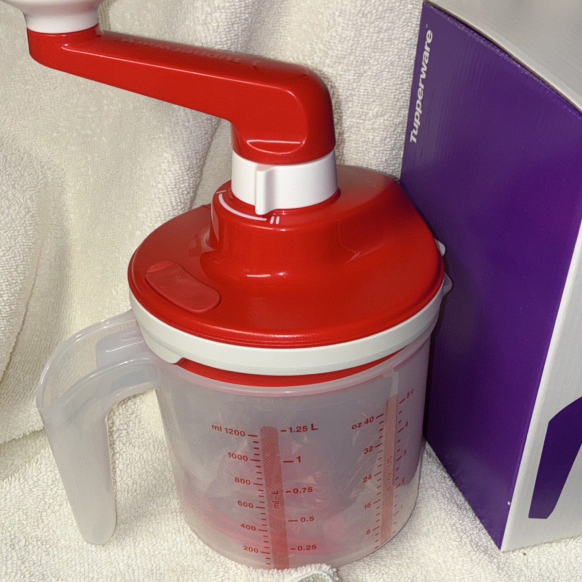Tupperware EZ Speedy Manual Food Chopper 1.25L Turn Handle w