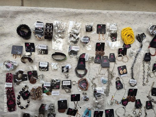 PAPARAZZI Random 100 Piece Jewelry Lot Rings Earrings Bracelets Necklaces NEW012 - Picture 3 of 6