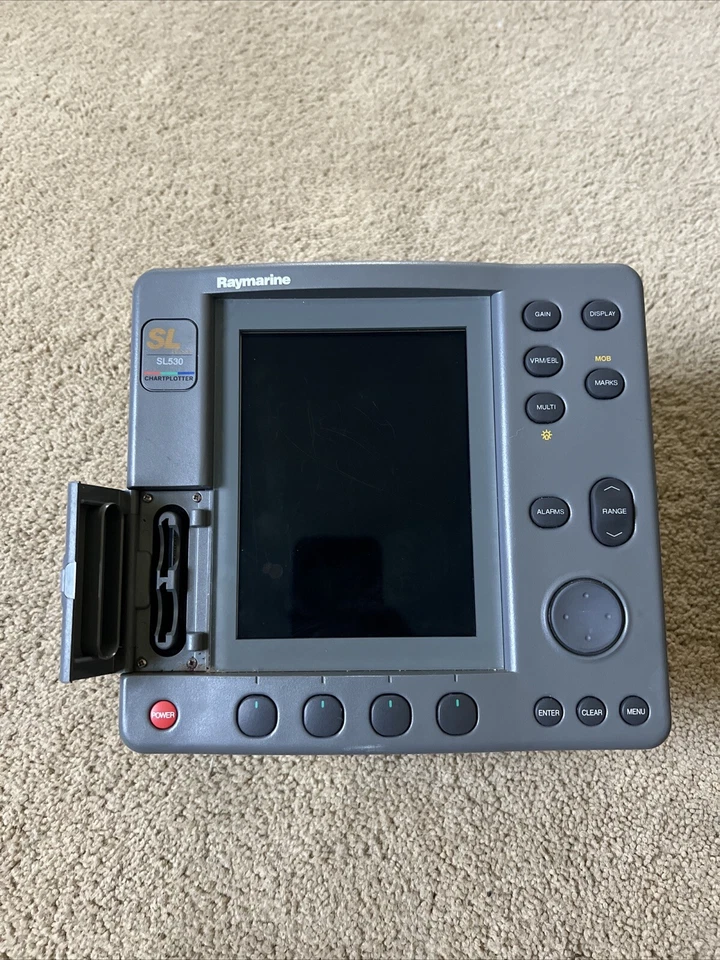 RayMarine SL530 - Chartplotter With Screen Cover and Power Cable - Image 3 of 4