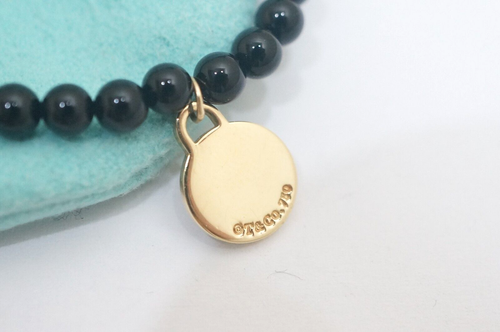 Tiffany & Co. 18k Yellow Gold & Black Onyx Mini Bead Return to Bracelet 7.25 - Picture 3 of 5
