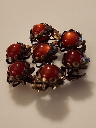 Vintage thermoset Moonglow Red Cabs Pin With Leaves In Silvertone - Picture 2 of 7