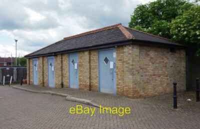 Photo 6x4 Toilet block, Furrowfields Road - South public car park, Chatte c2019