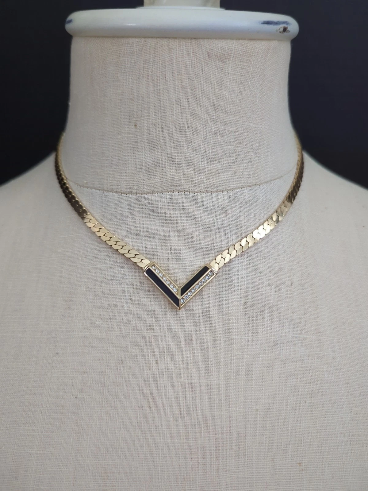 Collana girocollo vintage Christian Dior smalto nero strass tono oro 15 16"