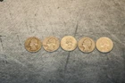 Lot Of 5 Washington Silver Quarters  $1.25 FV 90% silver-Mixed dates