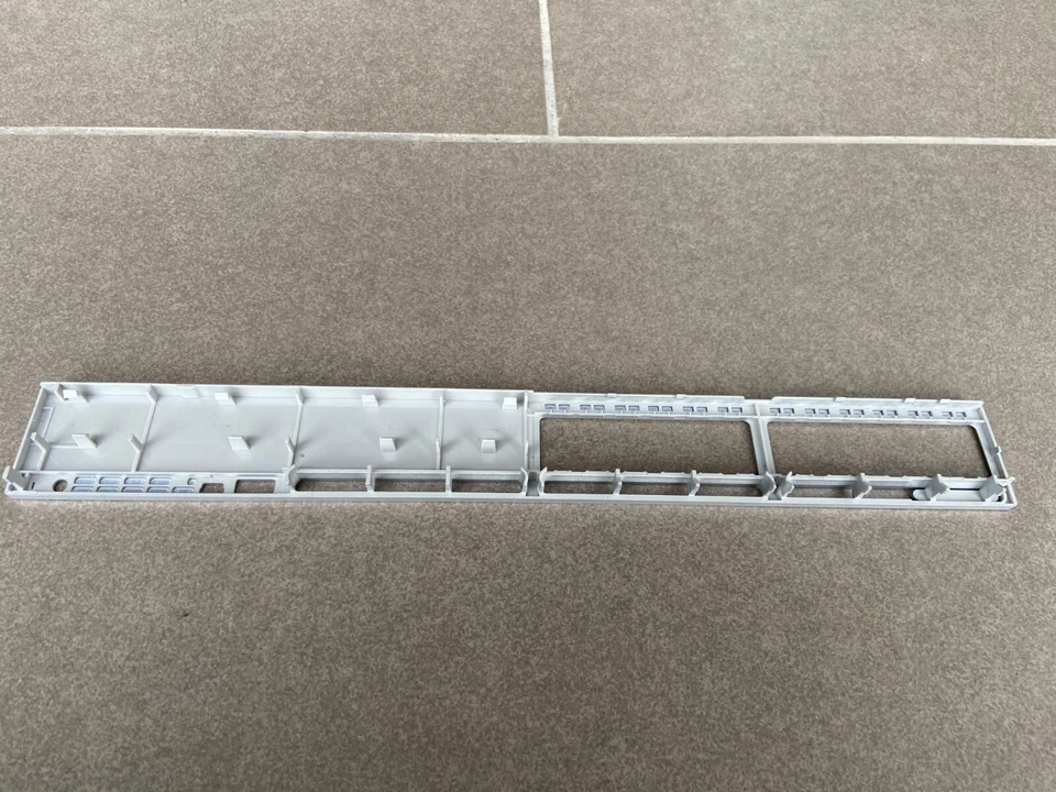 Old style Cisco WS-C3850-24P-S Faceplate for Replacement - Image 4 of 4
