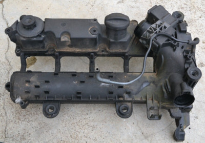 Boîtier De Couvre-culasse Et Arbre à Cames Pour Chrysler Voyager 2.8 CRDI - Occasion, Référence 90132393F