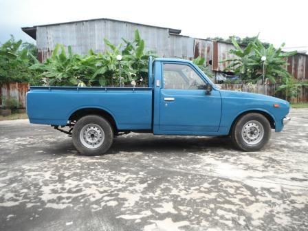 TOYOTA-HILUX-RN20-PICKUP-TRUCK-FRONT-SIDE-TURN-SIGNAL-MARKER-LIGHT-LAMPS
