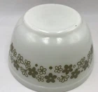 Vtg Pyrex #402 Spring Blossom Crazy Daisy 1 1/2 Qt White, Green Mixing Bowl