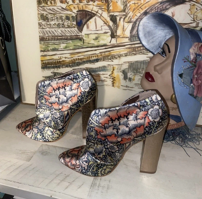 Botines de satén Just Cavalli para mujer talla 38 talla: 7,5 Foto 2 de 4