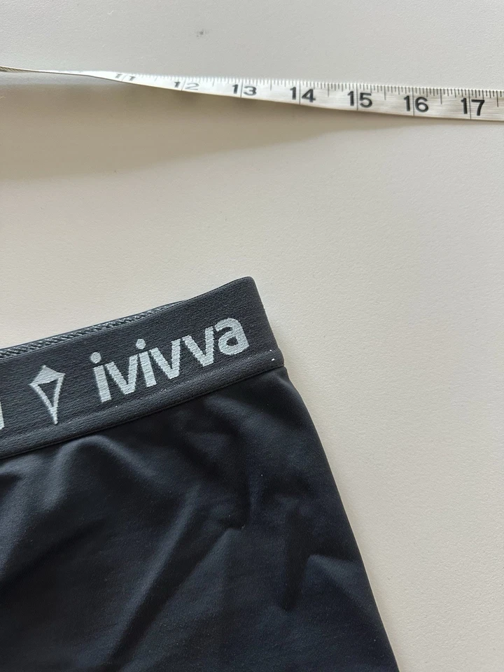 Шорты из спандекса Ivivva от Lululemon для девочек 12 черные с широким логотипом эластичные на талии - Изображение 4 из 4