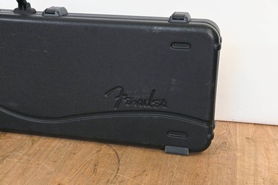 Fender Deluxe Molded Bass Case - Black CG01WF0 | eBay