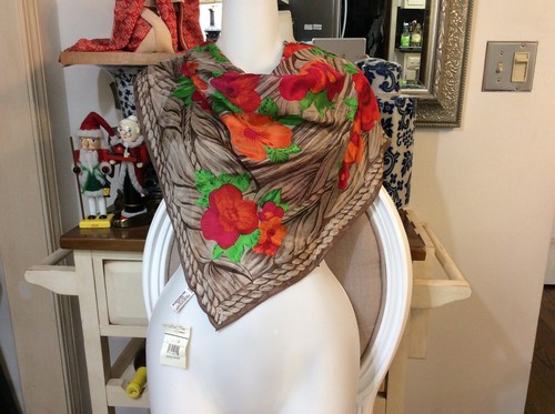 Vintage 100% Silk Worthington Made in Japan floral Square scarf 30 x 31 New - Picture 3 of 12