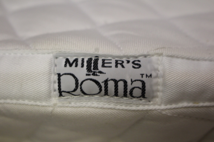 Tapis De Selle Saut Miller's Roma – Blanc Matelassé, Broderie Blanche, Taille B3