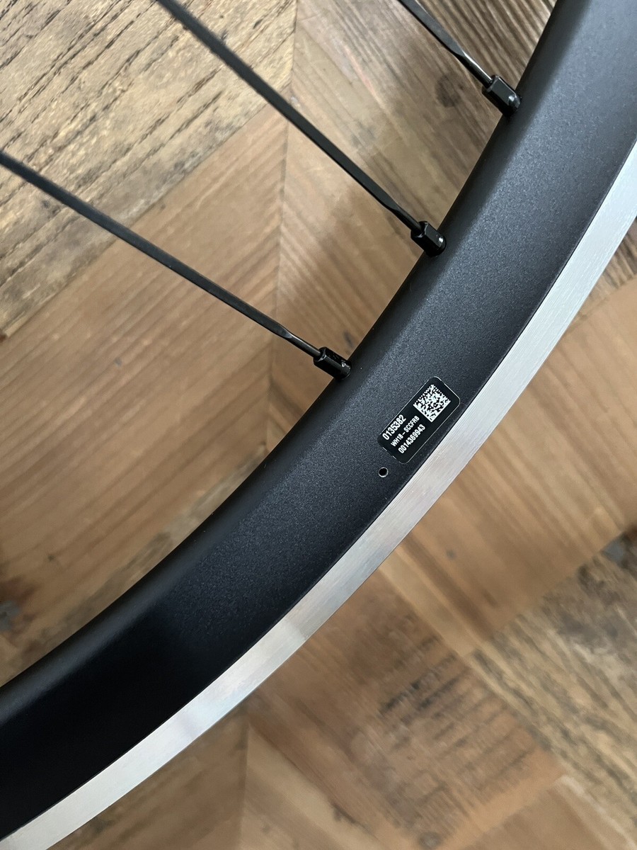 NEW! Campagnolo Scirocco C17 Wheels / 28” / Campagnolo 9/10 NEW! Campagnolo Scirocco C17 Wheels / 28” / Campagnolo 9/10