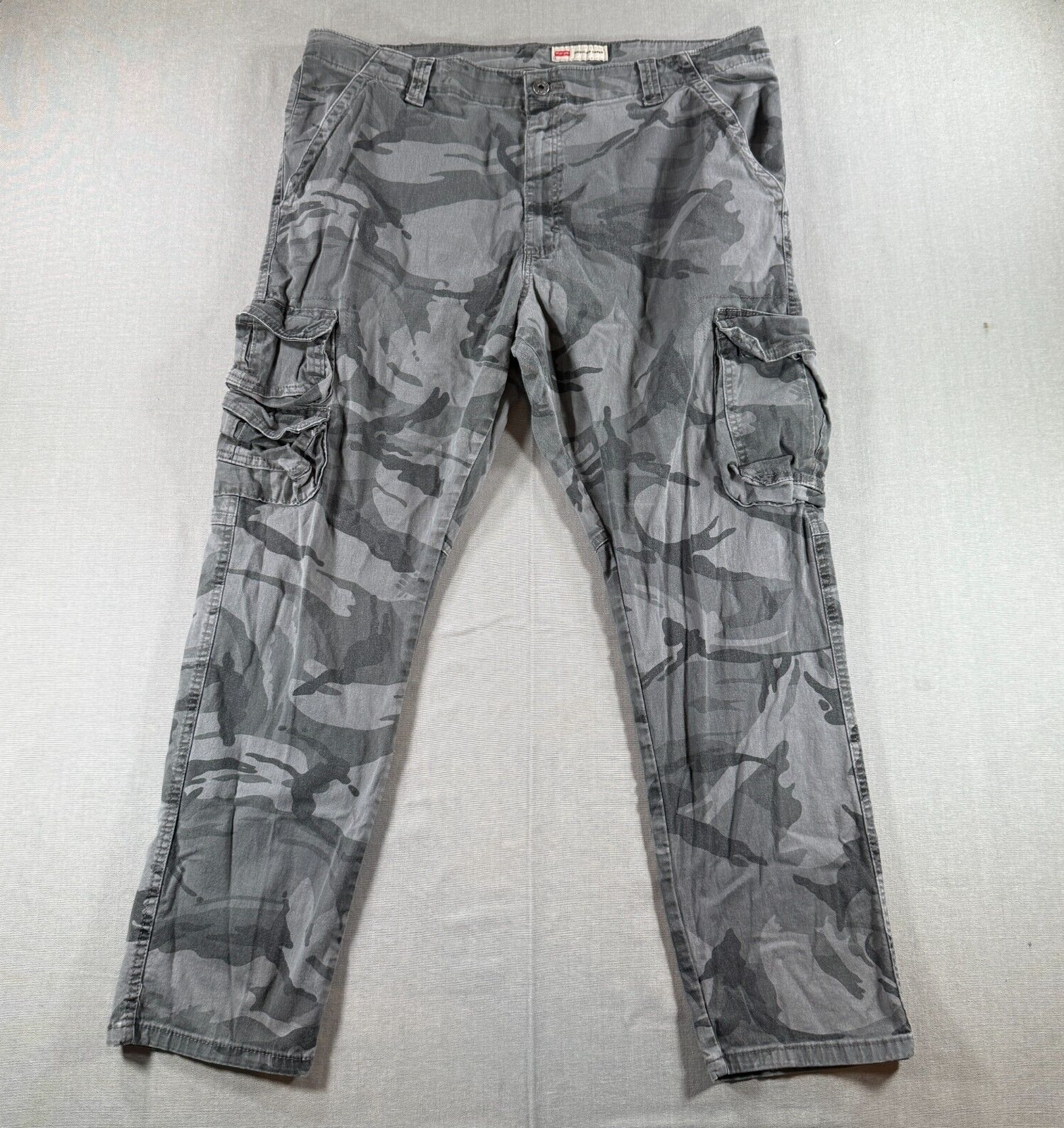 Wrangler Cargo Pants Mens 40x30 Black Camo Pockets Outdoors Gray Utility Taper-image