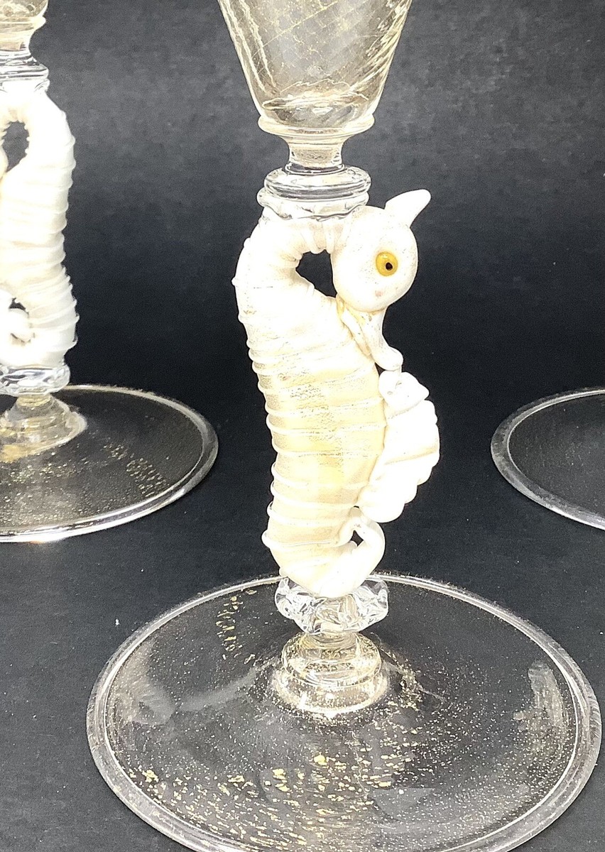Paire De Verres à Vin Vintage SALVIATI & CO Murano, Motifs Serpent Et Dauphin - Occasion