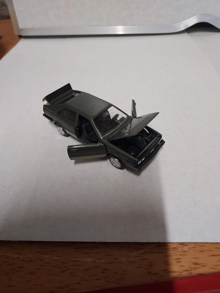 Conrad 1:43 AUDI Cupé GT5 S (Verde Dos Tonos). Como nuevo con caja. Foto 3 de 4