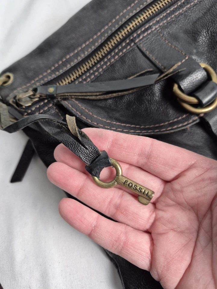 Винтажная сумка через плечо Fossil модель Sasha черная натуральная кожа ZB2986 Y2K гранж - Изображение 4 из 4