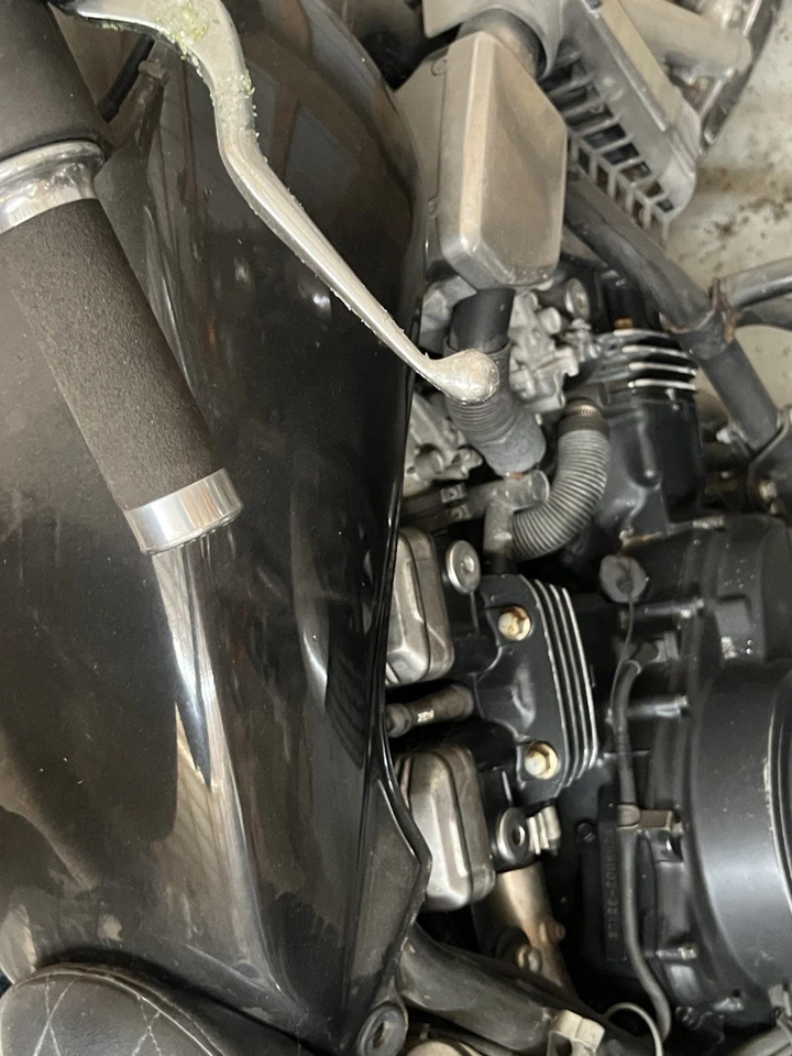 Honda V65 Magna 1100 VF1100C 1983 tanque de combustible negro tanque de gasolina 1984 1985 1986 Foto 2 de 3