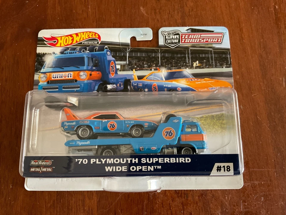 Hot Wheels Team Transport #18 70 Plymouth Superbird Wide Open - Image 2 of 3