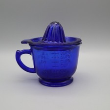 Vintage '30s Hazel Atlas Cobalt Blue Measuring Mixing Cup & Citrus Juicer Reamer