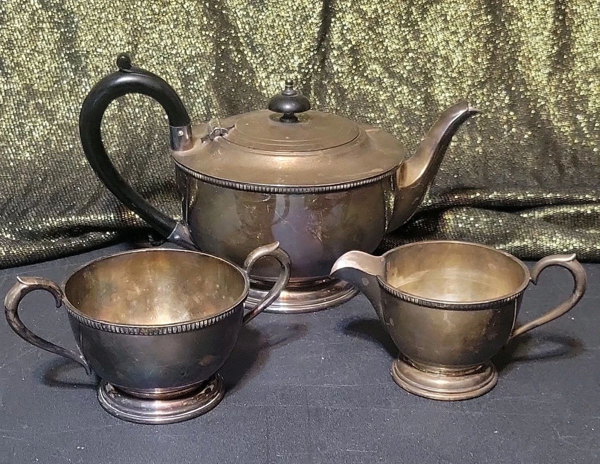 Garrard Antique US Silver-Plated Teapots, Coffee Pots & Sets for