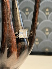 Beautiful Vintage Sterling Silver Ring /Square Cut /Cubic Zirconia /Size 8