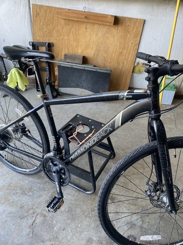 Diamondback Trace 700C alloy flat bar gravel bike, frame size medium