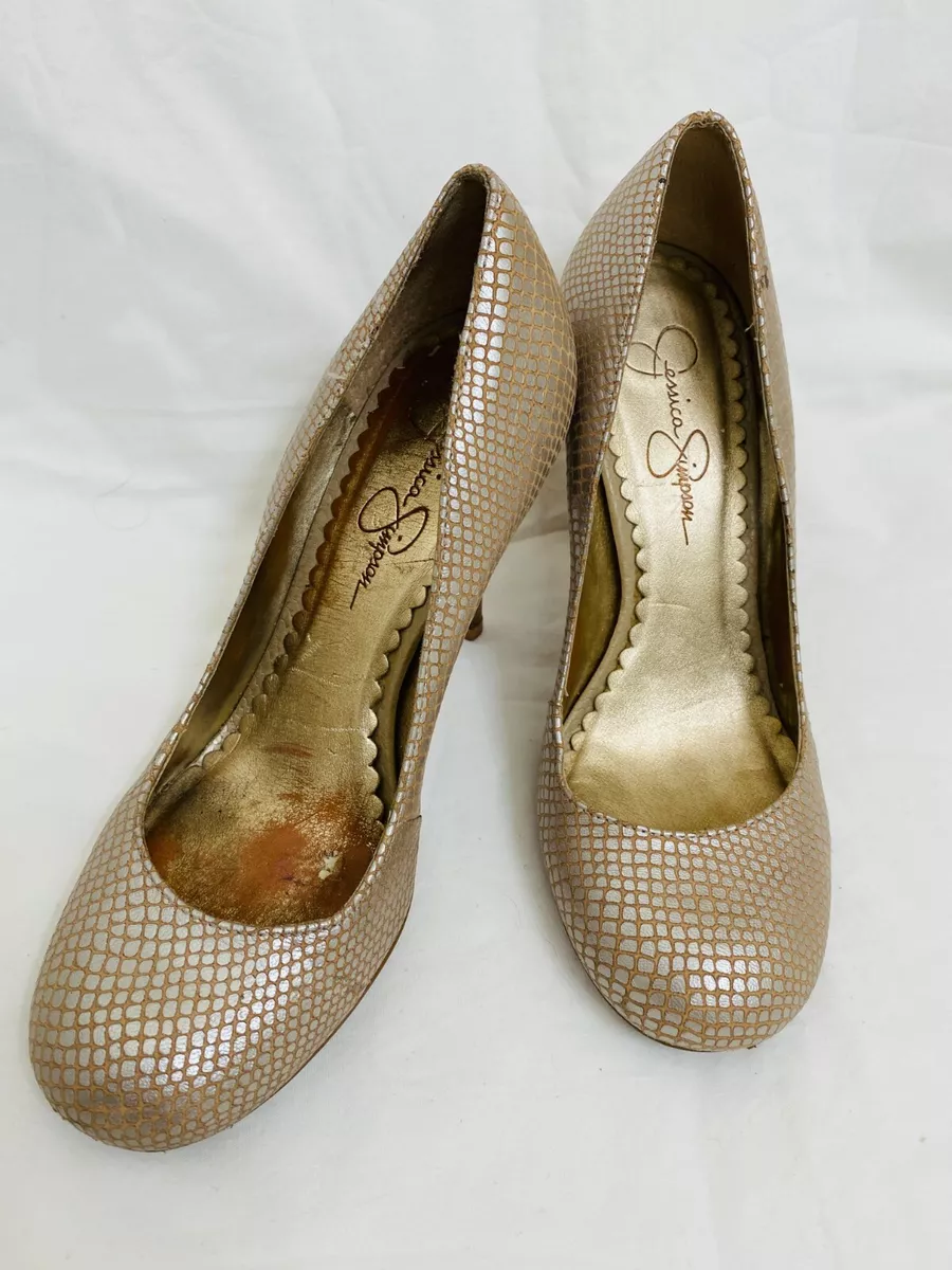 Jessica simpson round toe best sale pumps