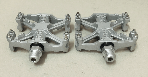 Vintage Old School GT MTB / BMX Bicycle Alloy Pedals 9/16 Flat-Platform SILVER - Picture 2 of 7