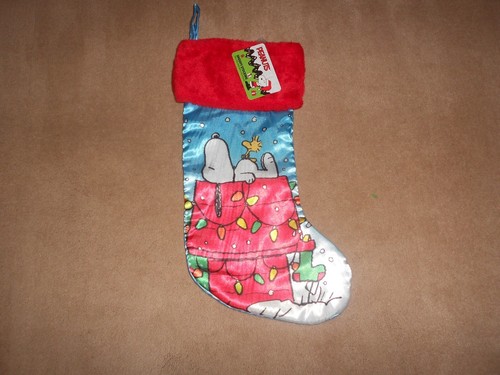 PEANUTS SNOOPY 17" Christmas Holiday Stocking NEW - 第 1/1 張圖片