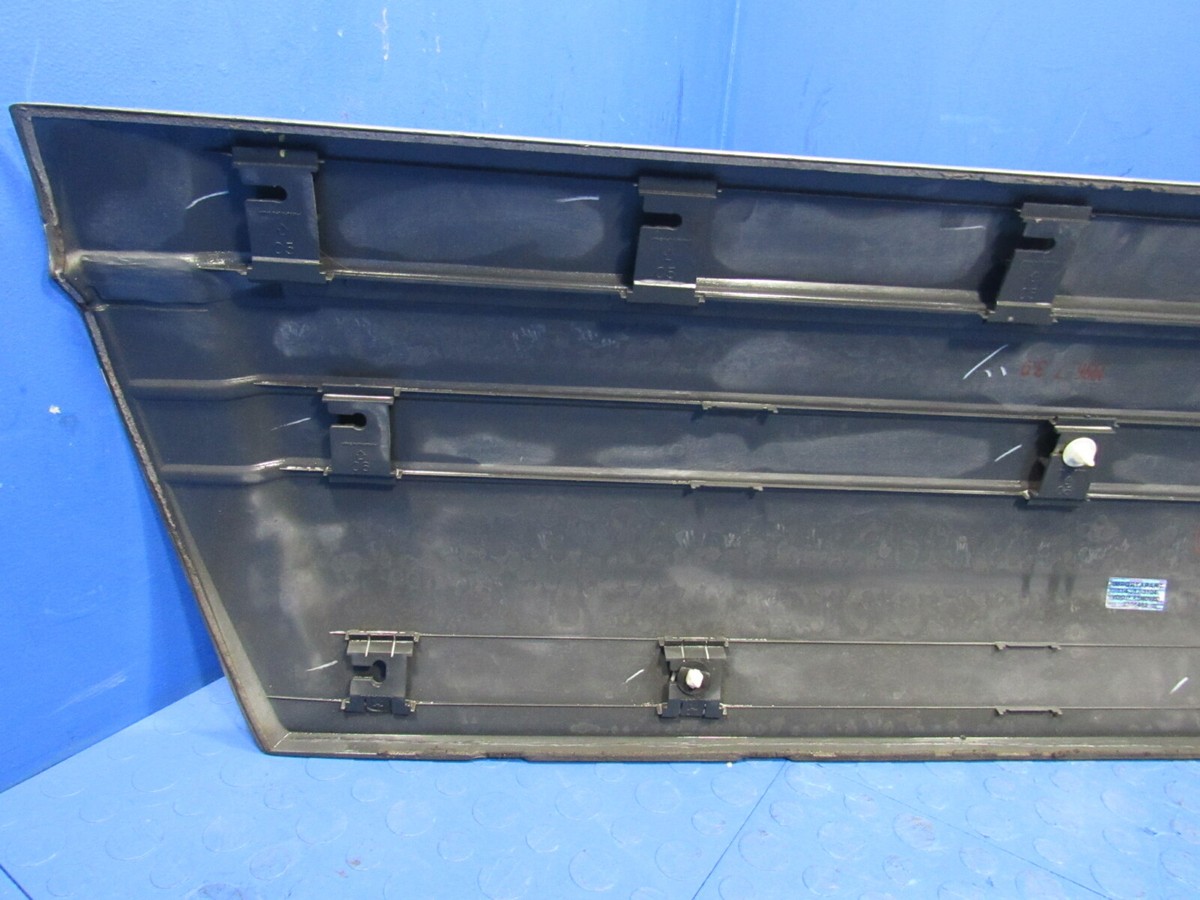 96-97 Lexus LX450 Right Passenger Side Exterior Door Cladding Trim