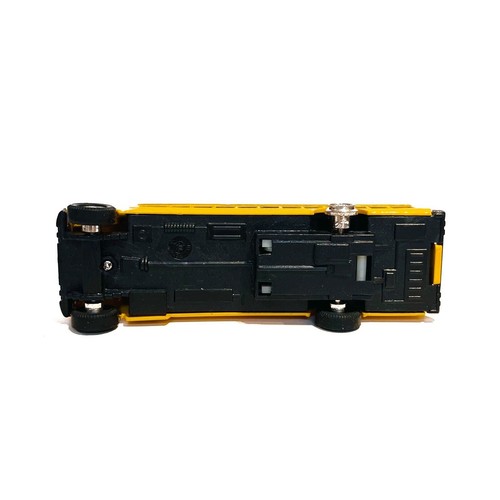 Vintage Die Cast Model Yellow School Bus Toy Car Vehicle Driver Black Silver Y2K - Foto 6 di 10