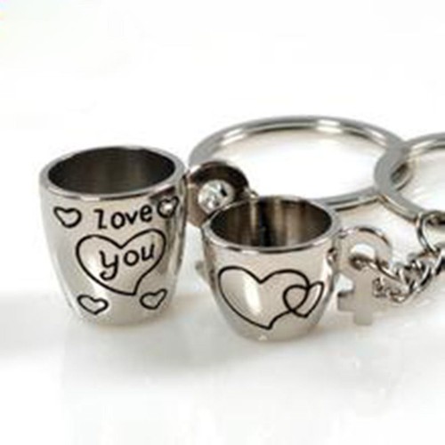 Juego de llavero Love Cup Pramid Candle, 6 "alto x 5,5" x 5,5"   - Imagen 1 de 4