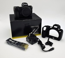 Nikon Mirrorless Z7 Camera body and 24-200mm lens