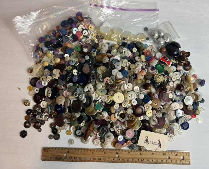 Antique & Vintage 3 lb Sewing Button Lot Metal  Bakelite Art Deco Glass Wood MOP