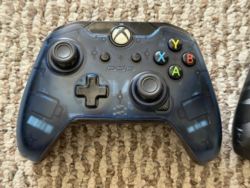 Xbox One 有线控制器:透明蓝色 + 黑色 (PDQ 048-082)- 适用于零件 — 第 4/4 张图片