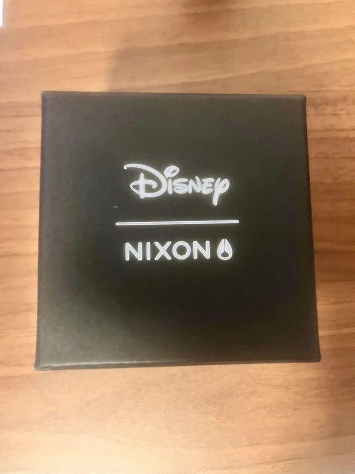Reloj Colaboración NIXON × Disney Modelo Mickey Mouse con Caja Edición Limitada Foto 4 de 4