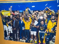 Photo 8x10 signée équipe Wolverines du Michigan 2025 basket championnats nationaux