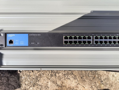 Linksys LGS328MPC 24 Port Managed Gb Ethernet Network PoE+ Switch (Untested)