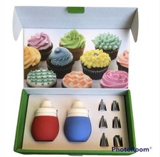 Prepworks by Progressive 8-Piece kit 2 Frosting Bulbs  6 tips Decorating Kit