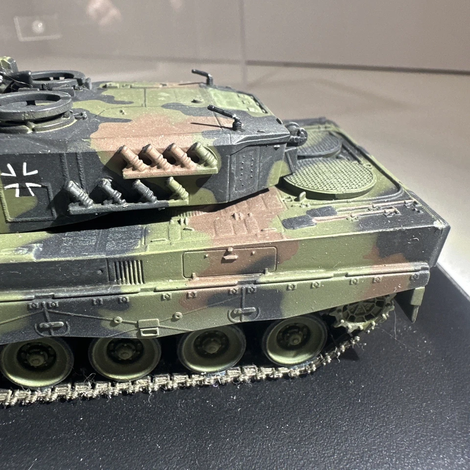 DRAGON ARMOR 1:72 LEOPARD 2A4 4./PANZERLEHRBATAILLON 3 - Image 3 of 4