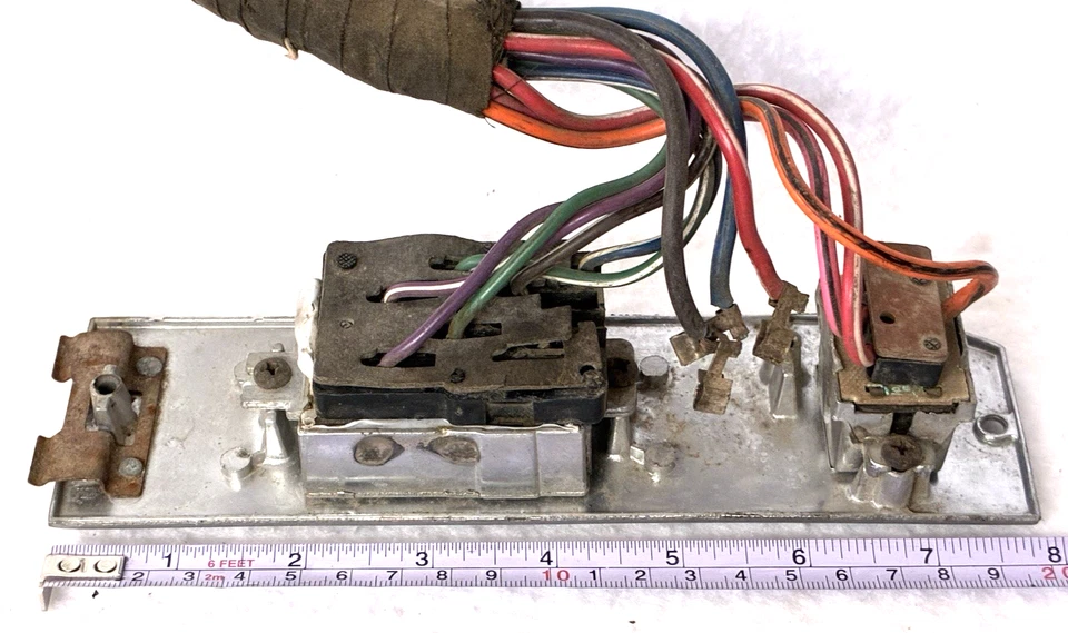 65 66?CADILLAC DEVILLE?REPOSABRAZOS VENTANA ELÉCTRICA CONTROL LADO DEL CONDUCTOR MASTER COMPLETO? Foto 4 de 4