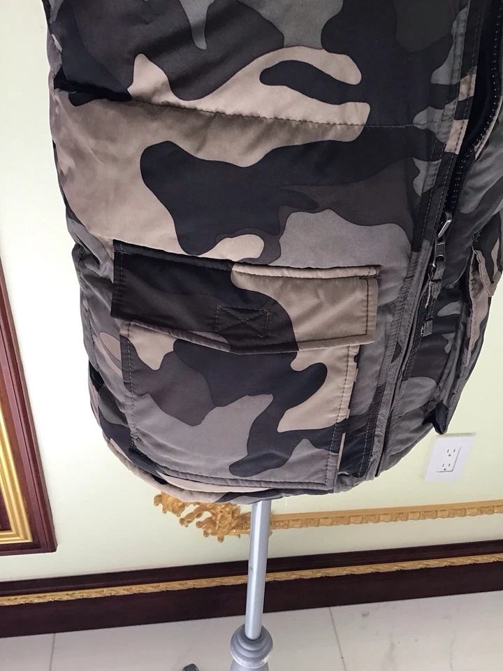 Двусторонний детский жилет-пуховик Gap размер 10 камуфляж - Изображение 3 из 4