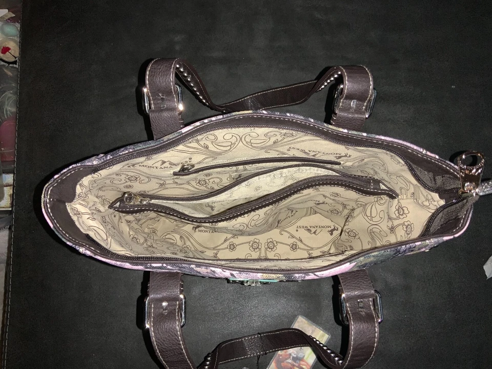 Montana West Designer tote with Cross in front and Pink Camo Pattern BRAND NEW - Image 4 of 4